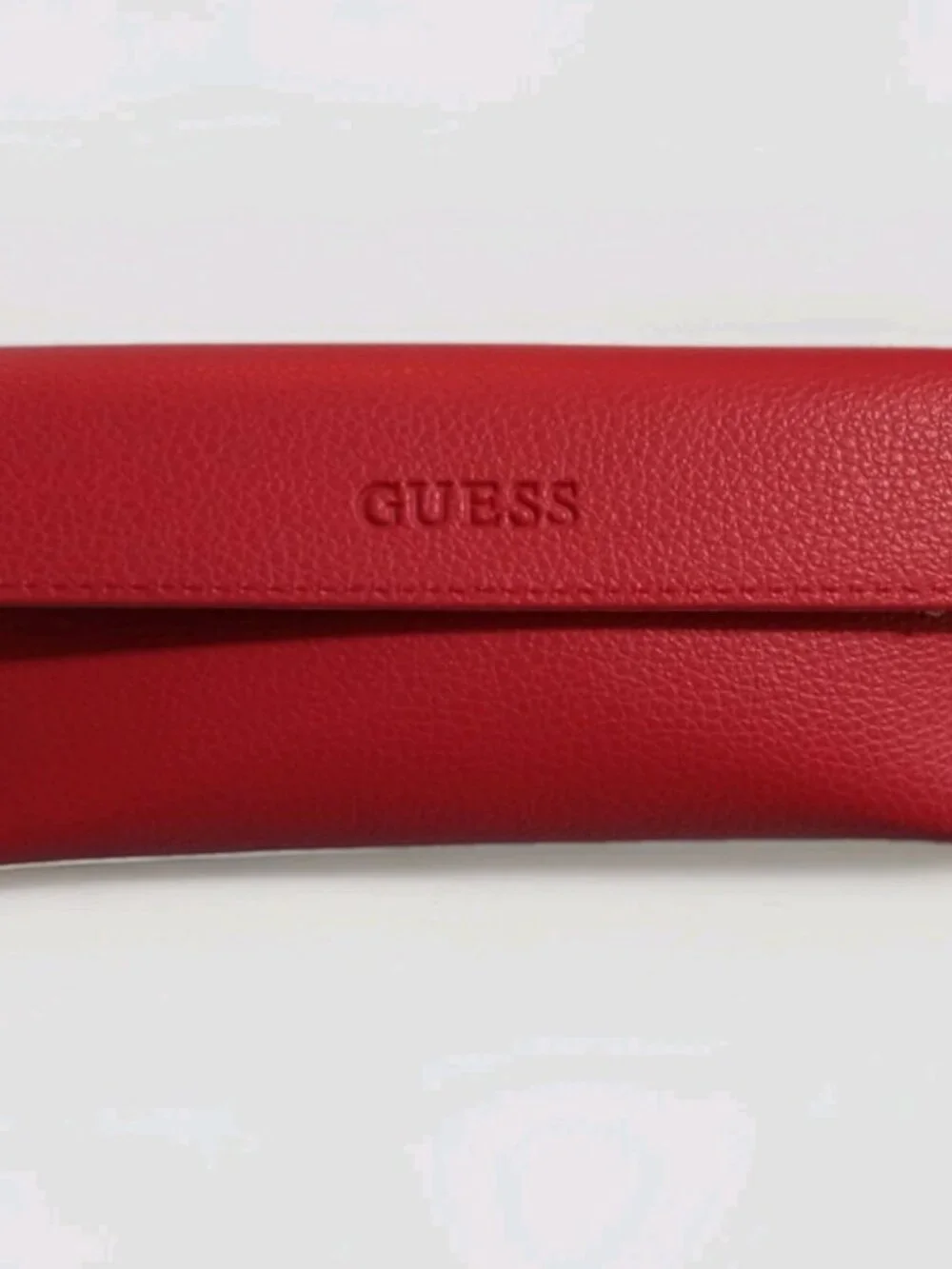 GUESS Red Eyeglasses Sunglasses Case Pebbled Logo w/ Black Cleaning Cloth